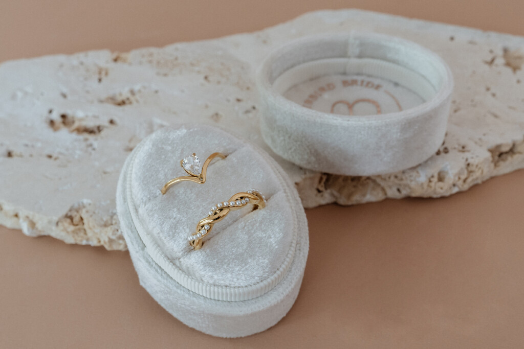 Max Ring - Bowerbird Bride