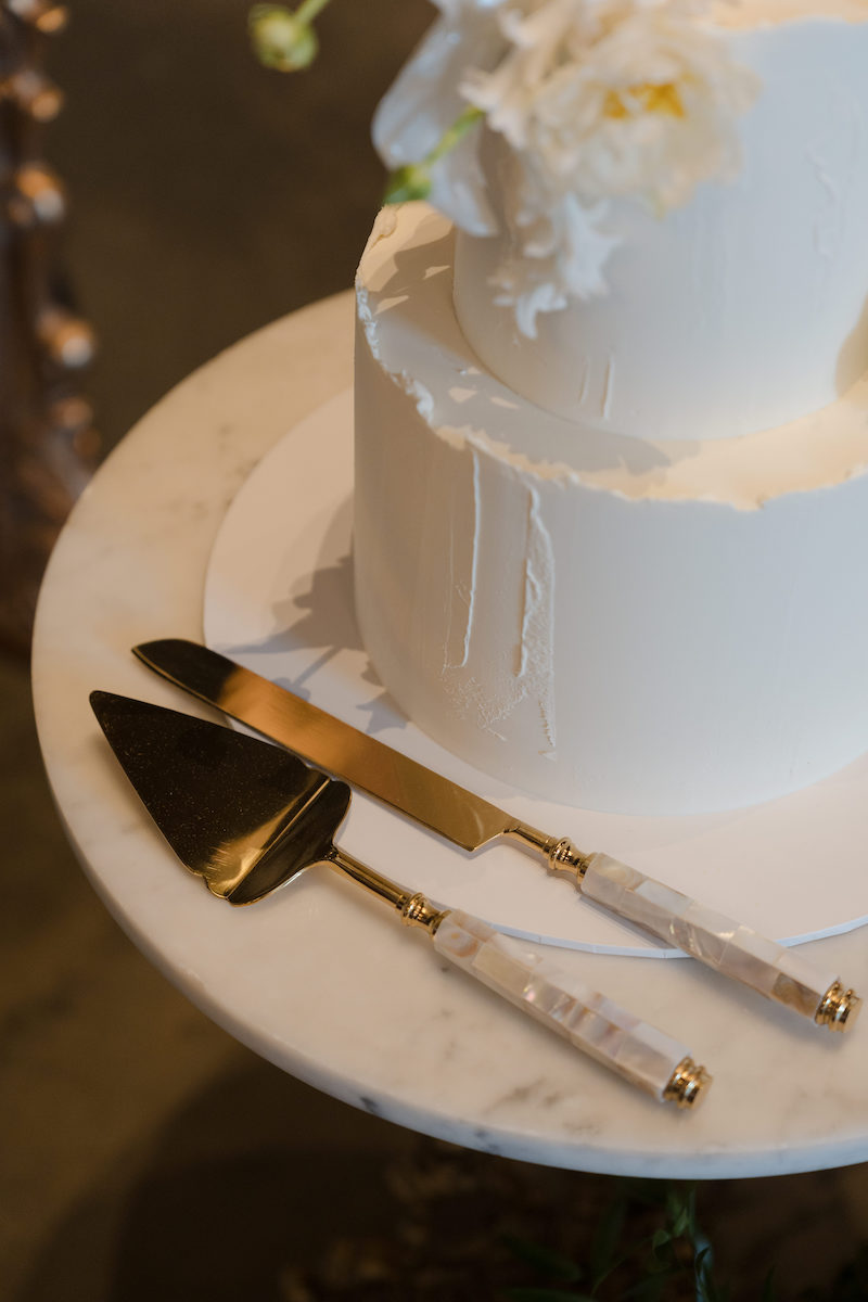 Gold Cake Knife Server Set **Out of stock** - Image 2