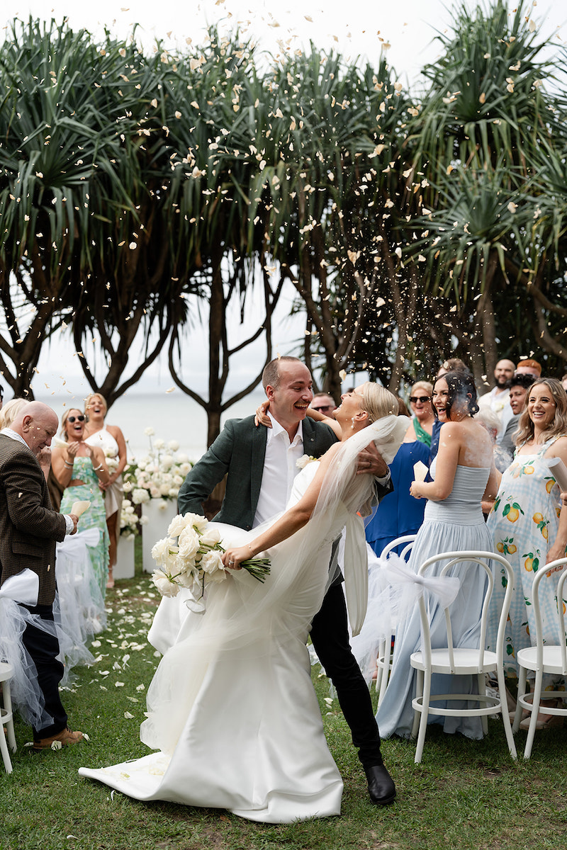 Confetti Cannon - White Dried Rose Petals **BACK ORDER** - Image 4