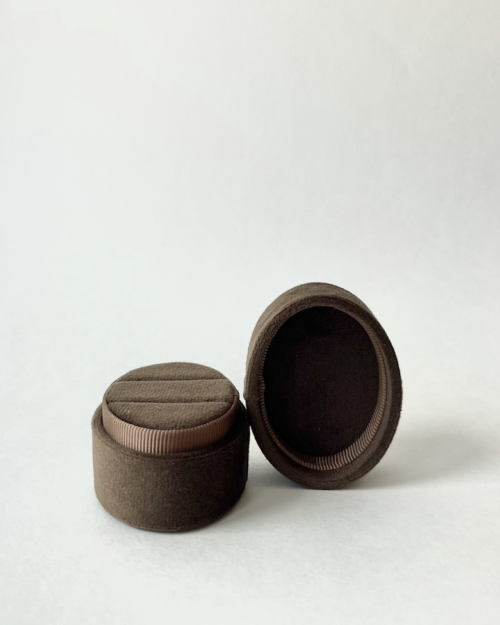 Velvet Ring Box Oval Chocolate